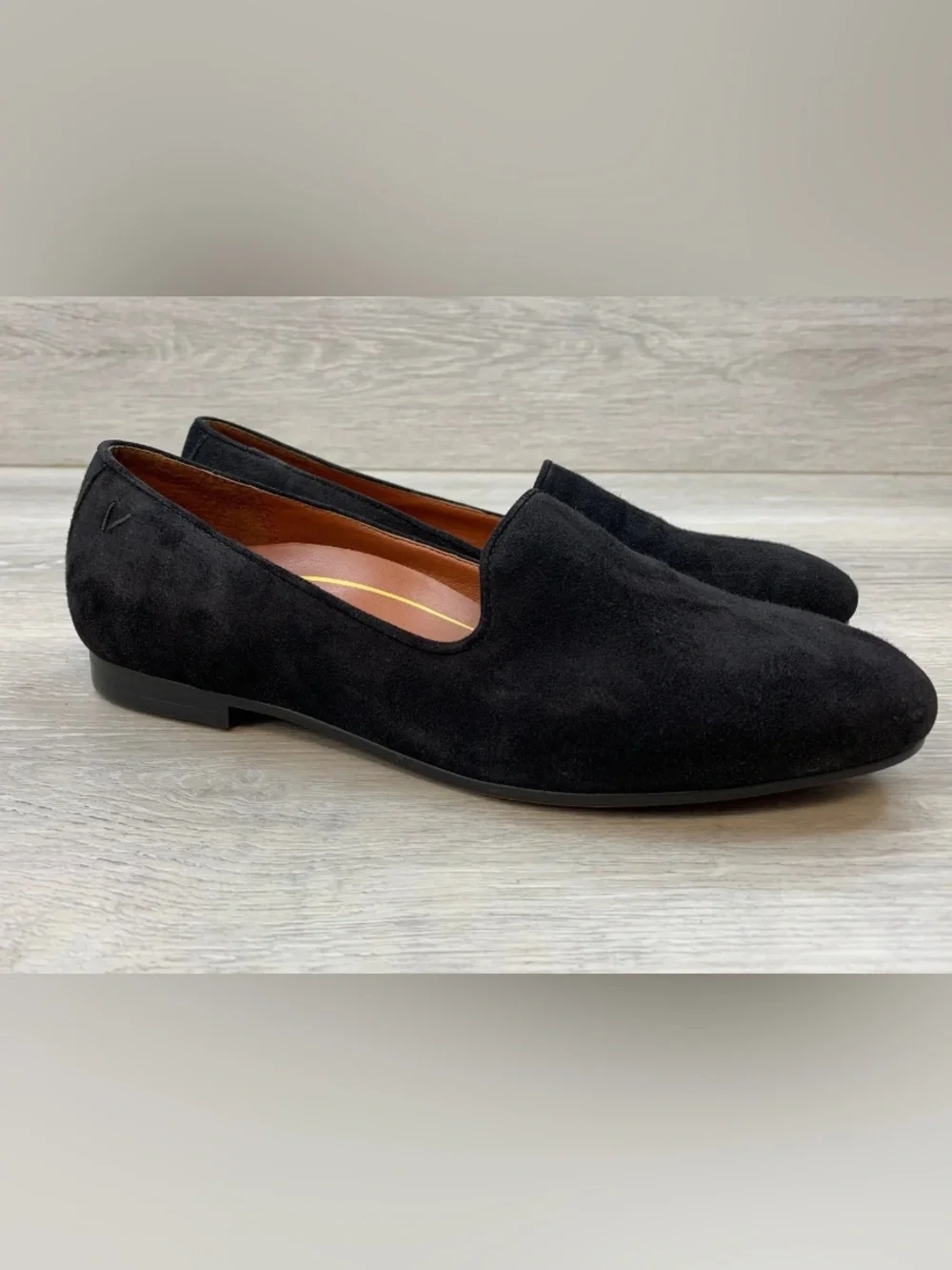 Vionic classic suede